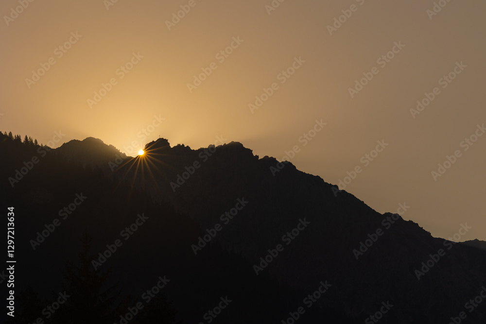 Obraz premium Brechendes Sonnenlicht