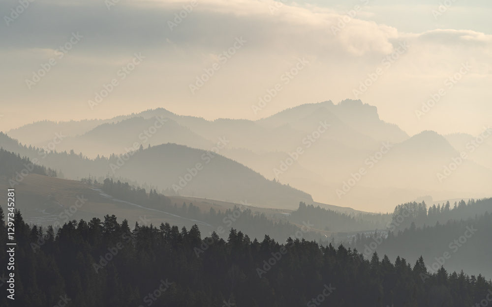 Pieniny we mgle