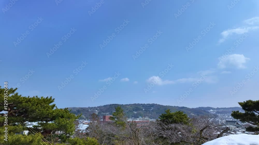 兼六園展望台より・卯辰山を背景とする金沢市内を展望する 石川県金沢市(タイムラプス・モーションラプス) 兼六園展望台より・卯辰山を背景とする金沢市内を展望する 石川県金沢市(タイムラプス・モーションラプス)