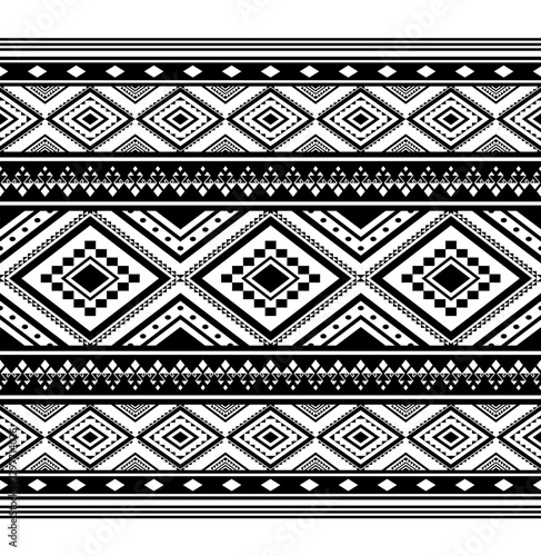 Geometric ethnic oriental seamless pattern traditional Design for background,carpet,wallpaper.clothing,wrapping,Batik fabric,Vector illustration.embroidery style, sadu