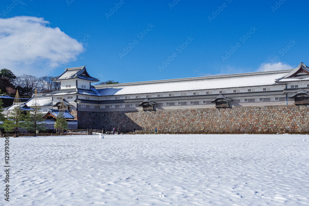 Obraz premium 金沢城の三の丸広場から見る五十間長屋