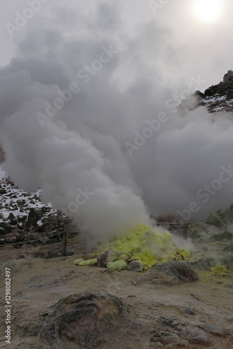 Obraz na płótnie sulphur vent w salonie