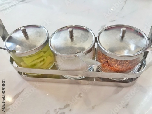 Garnish noodles seasoning Thai style, vinegar sugar and chili.