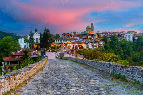 Veliko Tarnovo, Bulgaria: Tsarevets old town in historical city Veliko Tarnovo, former bulgarian capital, at sunset