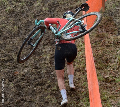 Obraz na płótnie Compétition de cyclo-cross féminin w salonie