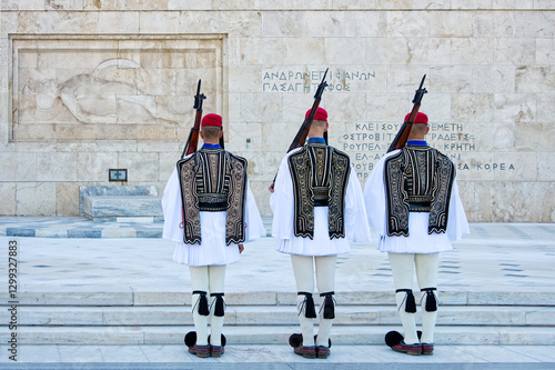 Bild auf Leinwand Three elite soldiers of the national guard in Athens