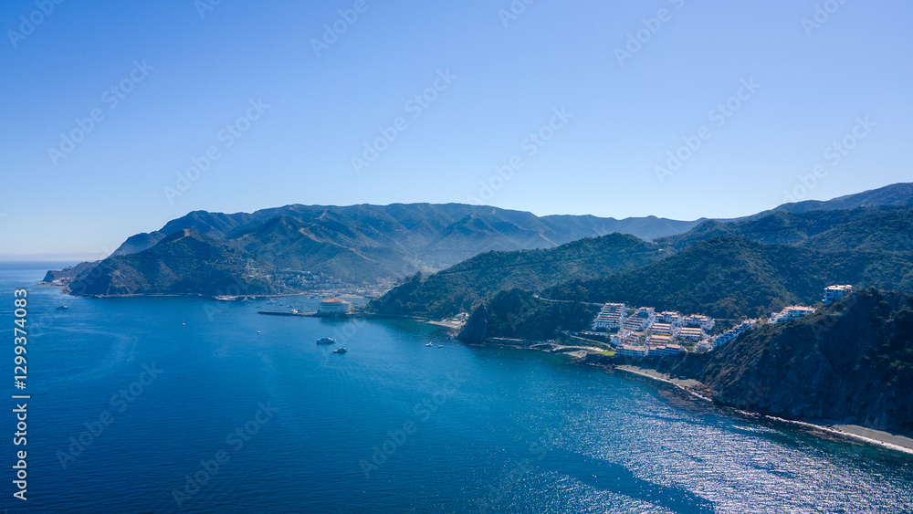 Explore stunning photos of Hamilton Cove, Catalina Island, featuring scenic coastlines, turquoise waters, and beautiful Mediterranean-style villas. Explore stunning photos of Hamilton Cove, Catalina Island, featuring scenic coastlines, turquoise waters, and beautiful Mediterranean-style villas.