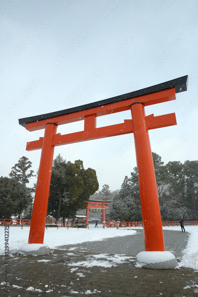 雪の上賀茂神社 大鳥居 京都市北区 雪の上賀茂神社 大鳥居 京都市北区