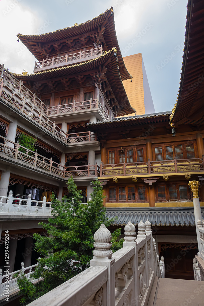 Jing’an Temple (Temple of Peace and Tranquility). Shanghai, China.