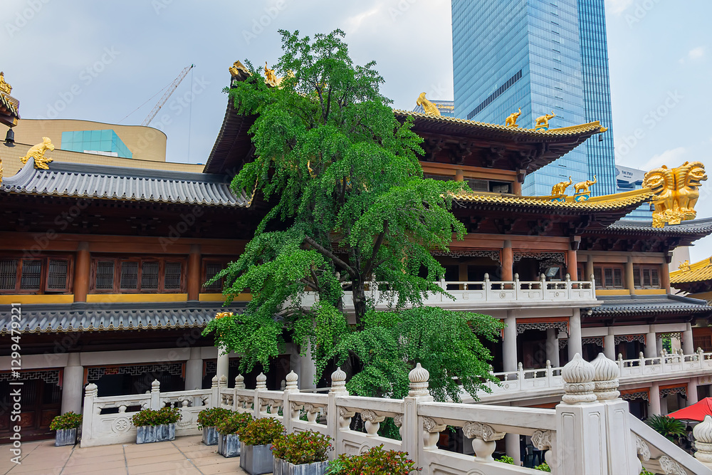 Jing’an Temple (Temple of Peace and Tranquility). Shanghai, China.