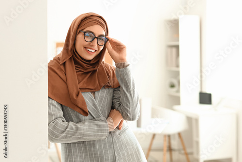 Young Muslim businesswoman ...