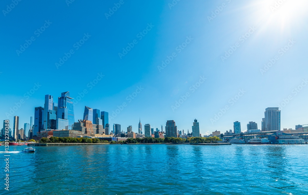 Fototapeta premium Skyscrapers in Manhattan seen from Hudson River in the morning