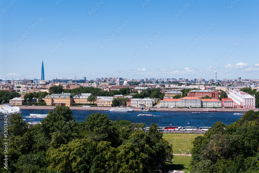 Fototapeta premium View of St. Petersburg and the Neva river from the observation deck of St. Isaac's Cathedral