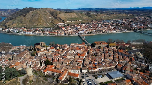 Obraz na płótnie Aerial panoramic view around the old town of the city Tournon-sur-Rhonein in France on a sunny afternoon in spring. w salonie