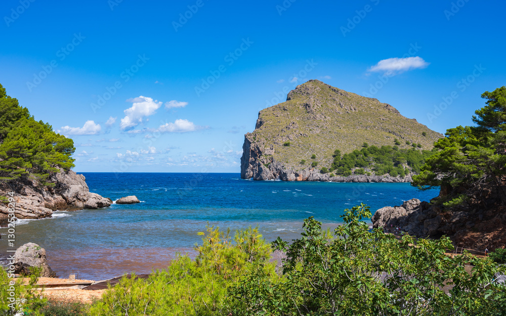 Bucht von Sa Calobra im Nordwesten der beliebten Baleareninsel Mallorca, Spanien