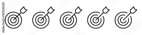 Target icon. Bullseye symbol. Precision, accuracy, focus icon for aiming, archery, shooting. Editable line width vector