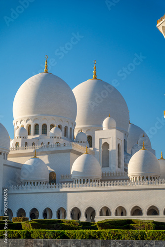Sheikh Zayed Grand Mosque in Abu Dhabi one of the famous UAE landmarks