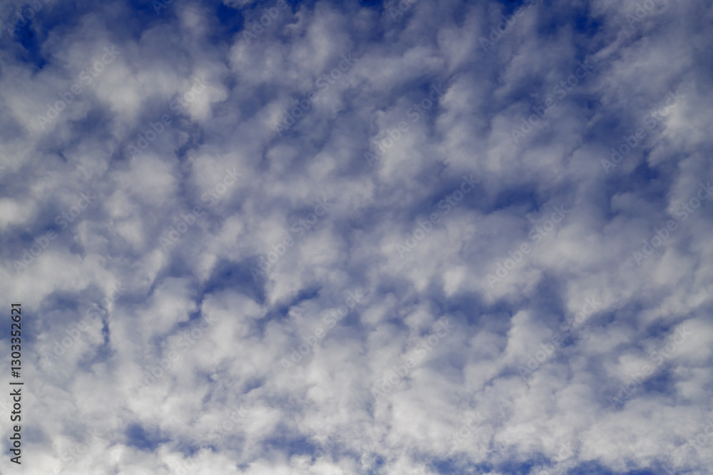 Cloudy Sky with Soft Patterns and Gentle Texture