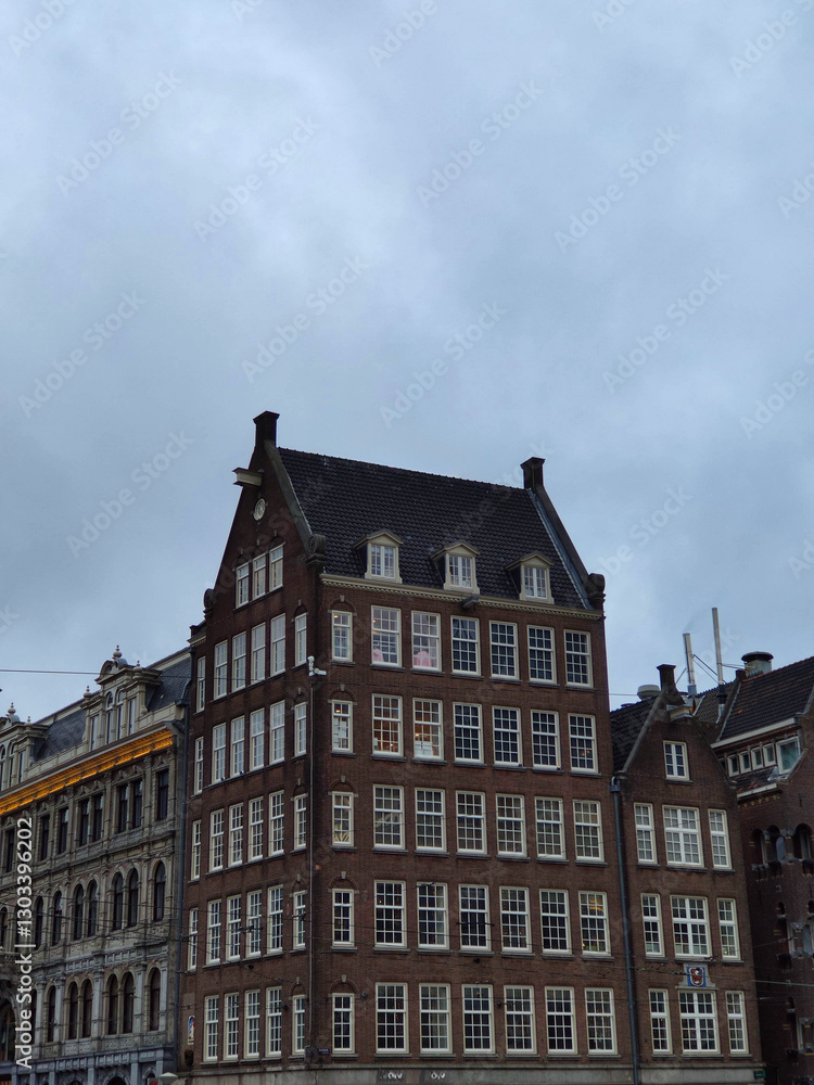 Fototapeta premium Traditional Dutch Building Showcasing Classic Netherlands Architecture
