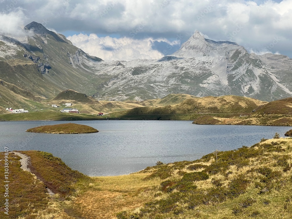 Fototapeta premium The alpine lake Tannensee or Tannen Lake in the Uri Alps mountain massif, Kerns - Canton of Obwalden, Switzerland (Kanton Obwald, Schweiz)