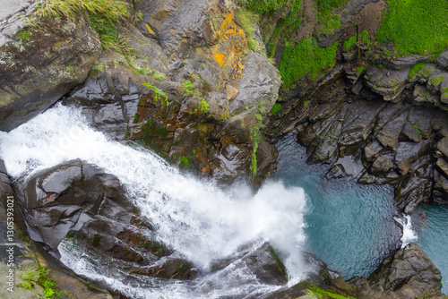 Obraz na płótnie Aerial view of the beautiful waterfall w salonie