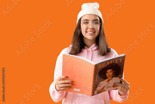 Young woman in eyeglasses r...