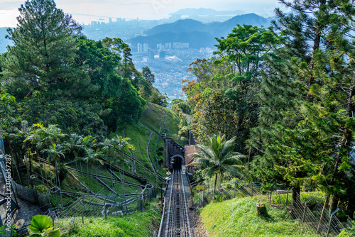 Fotografía Funicular going to the top station in Penang Hill with George Town aerial view,