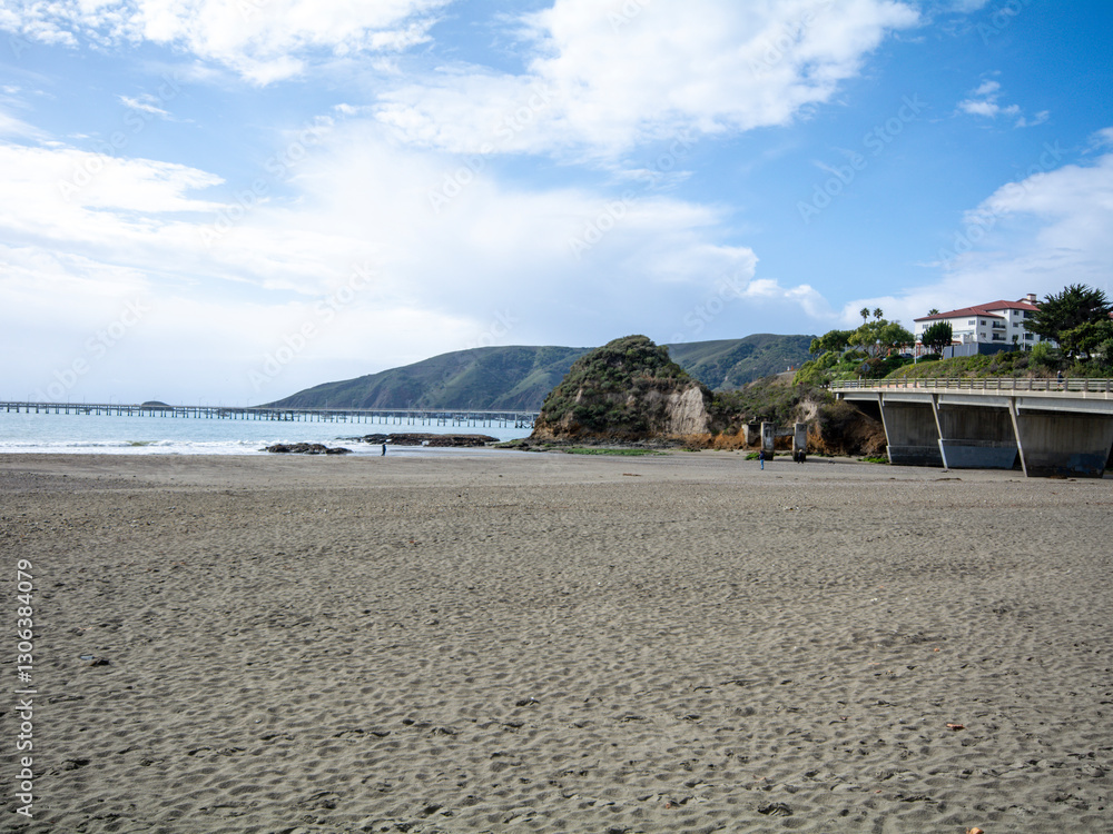 The town of Avila Beach in California on the Pacific Ocean, USA.