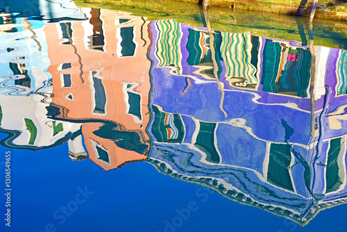Burano, riflessi sull'acqua