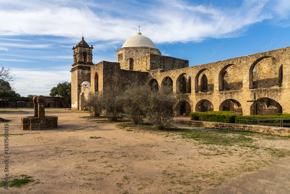 Fototapeta premium Mission San Jose church and dome in national park near San Antonio Texas
