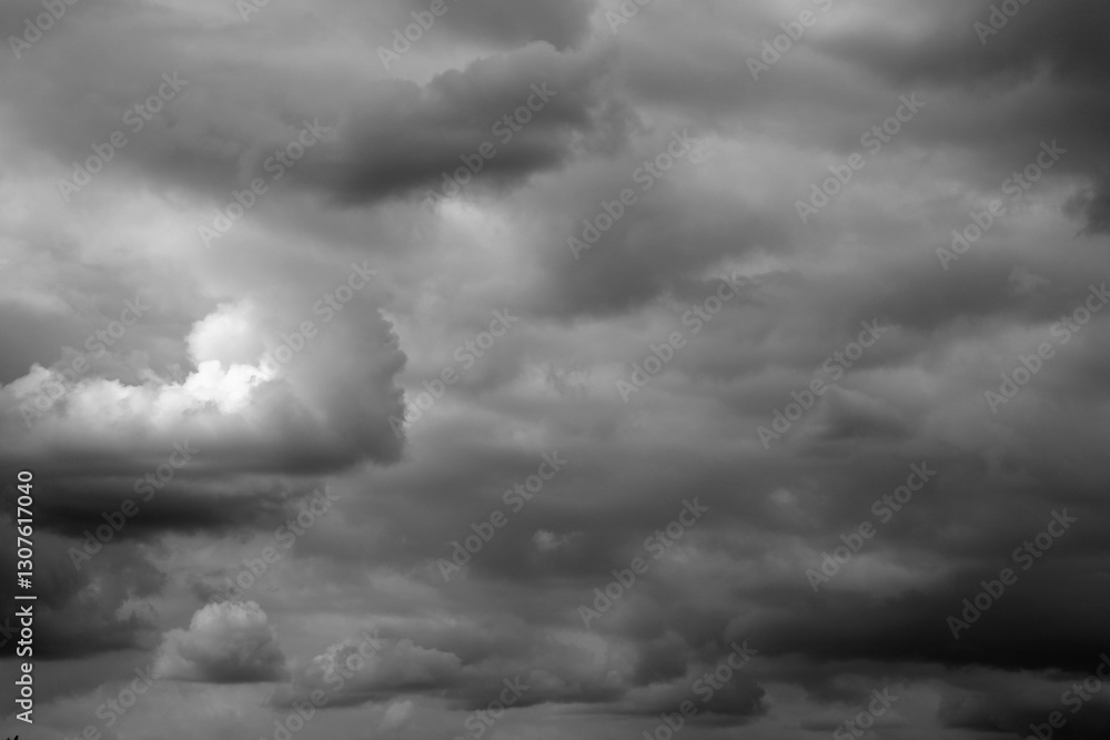 Obraz premium Grey storm clouds