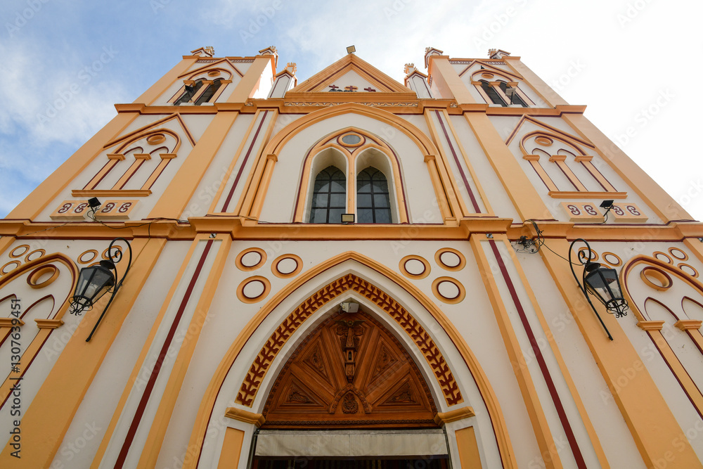 Obraz premium Colorful Church in Coatepec, Mexico