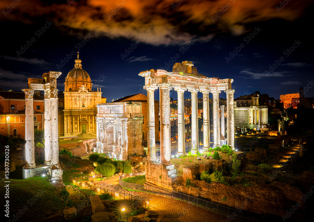 Fototapeta premium Roman Forum before sunrise alit
