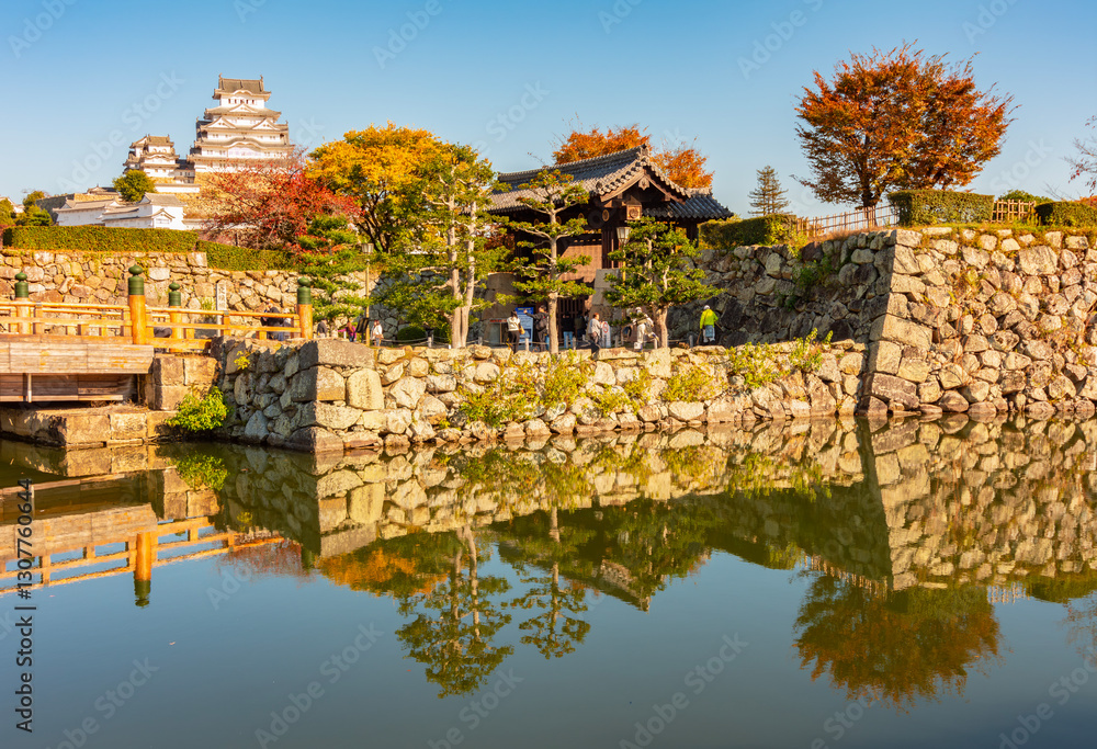 Fototapeta premium Himeji (White Heron) Castle built in 14th century, Japan