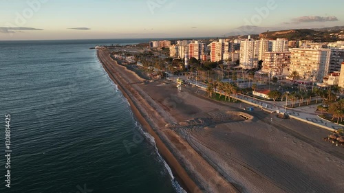 Wallpaper Mural Faro de Torre del Mar de Velez-Malaga en Andalucia, España Torontodigital.ca