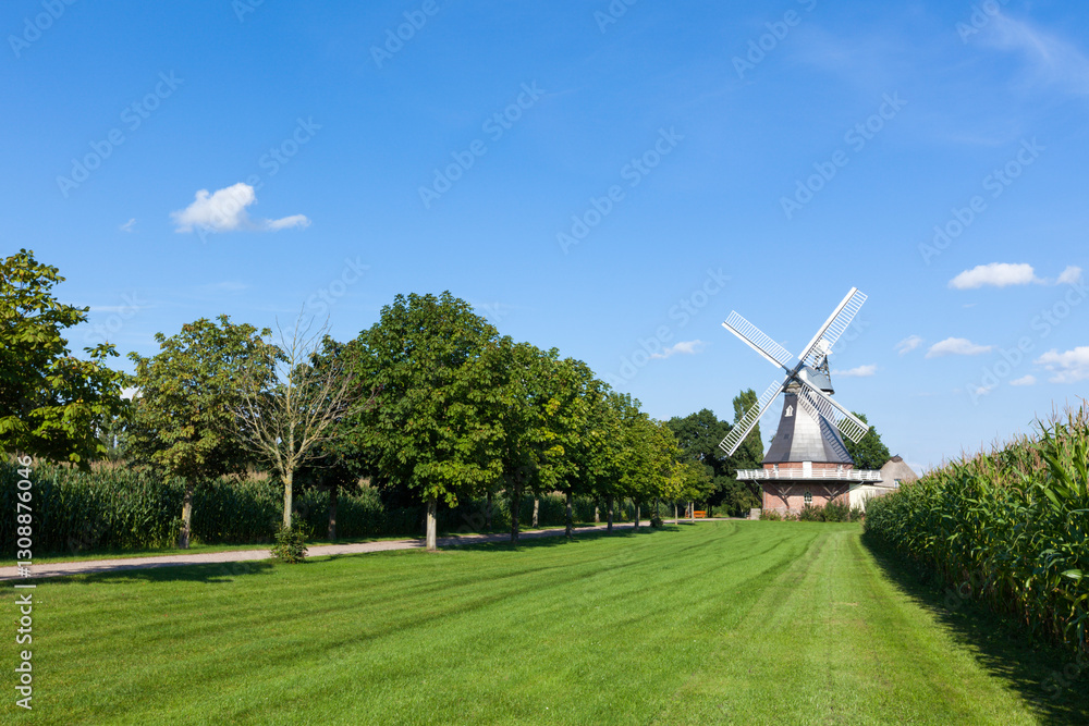Obraz premium Historic windmill at Grefenmoor near Stade, Lower Saxony