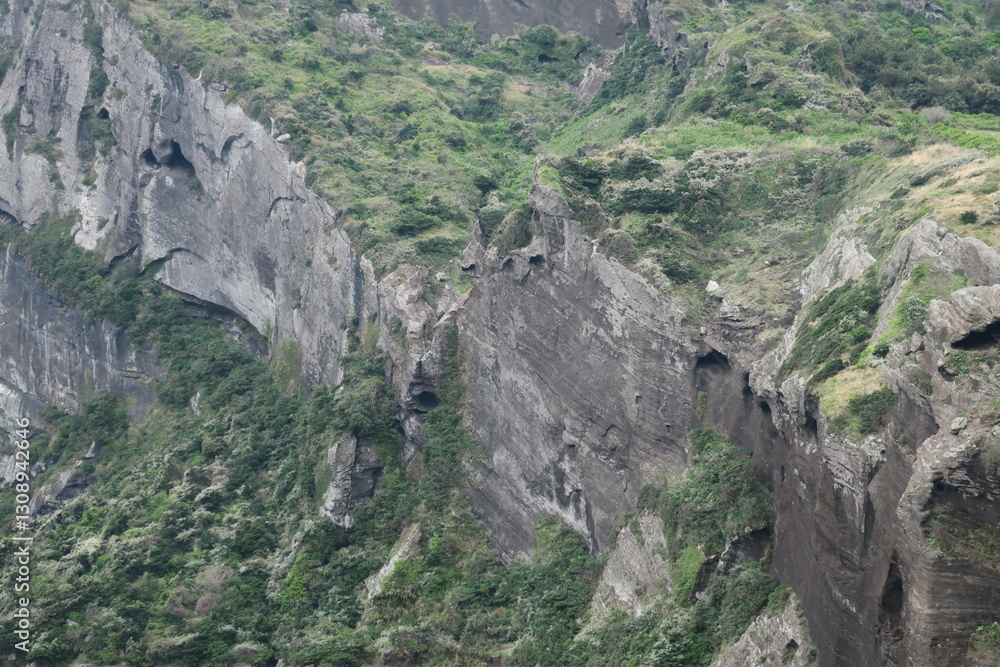 Jeju Island's high mountains and rocks Jeju Island's high mountains and rocks