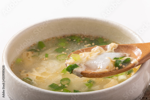 溶き卵と白菜の中華スープ