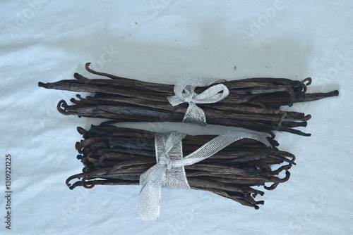 Delicious and expensive vanilla spice, this vanilla comes from Indonesia