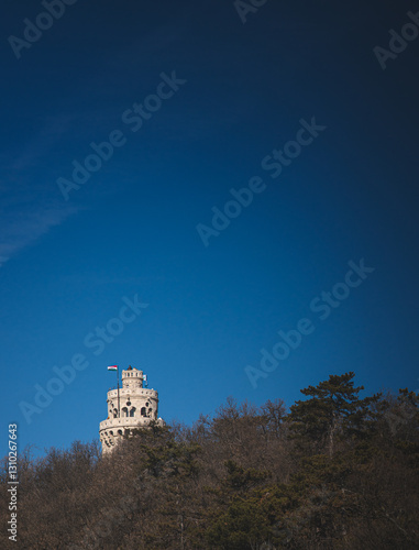 Obraz na płótnie Jánoshegyi lookout tower with blue sky w salonie