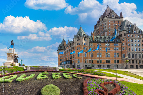 Obraz na płótnie Canada, Chateau Frontenac in Quebec historic center with panoramic views of Saint Lawrence River . w salonie