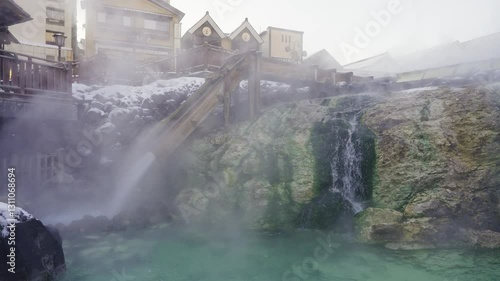 冬の草津温泉　湯畑の風景動画