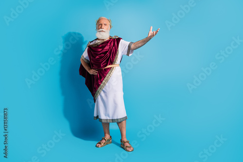 Billede på lærred Full size photo of powerful mature man strict king order wear ancient roman empe
