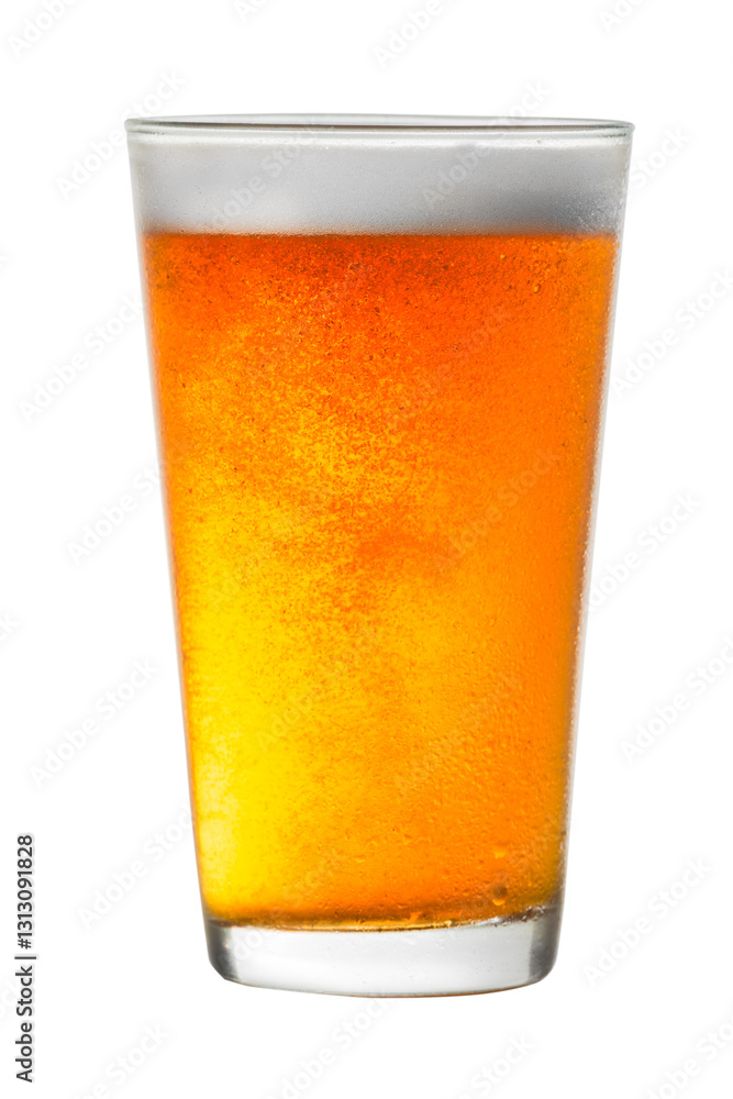 Φωτογραφία Pint glass of amber ale beer isolated on white background with perfect head and