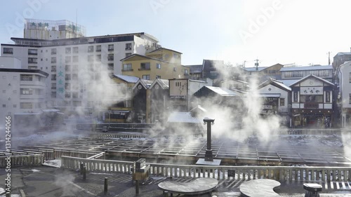 冬の草津温泉　湯畑の風景動画