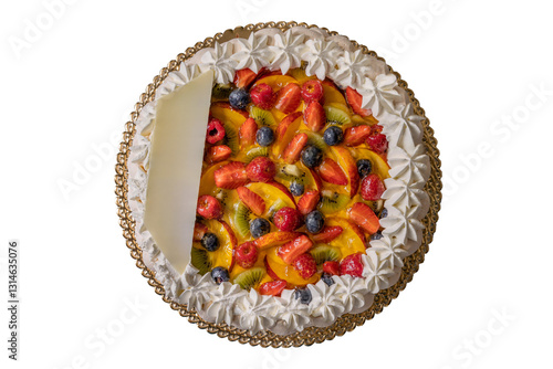 Obraz na płótnie grande torta con crema, panna e frutta fresca, vista da sopra, scontornata su sfondo trasparente w salonie
