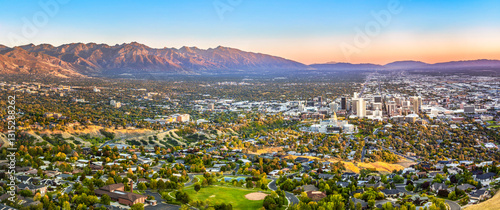 Obraz na płótnie Salt Lake City skyline panorama at sunset. Salt Lake City is the capital and most populous city of the U.S. state of Utah w salonie