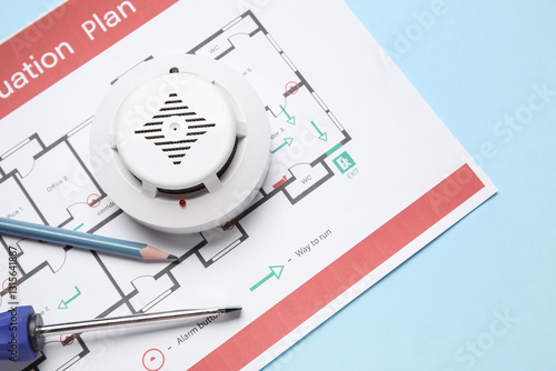 Modern smoke detector with ...