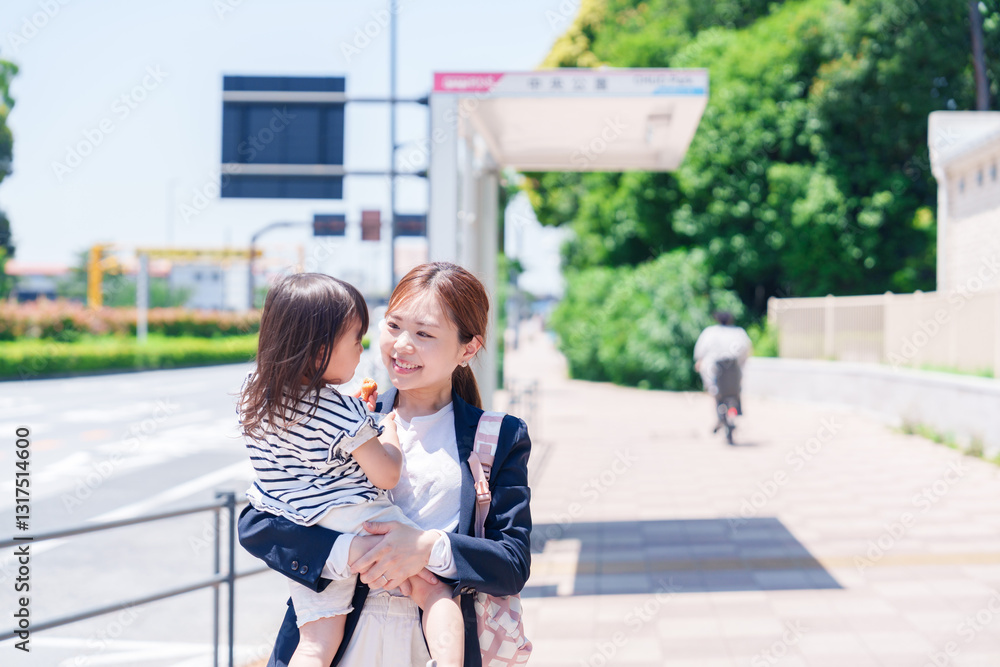 仕事前に子どもを保育園に送るワーママ 仕事前に子どもを保育園に送るワーママ