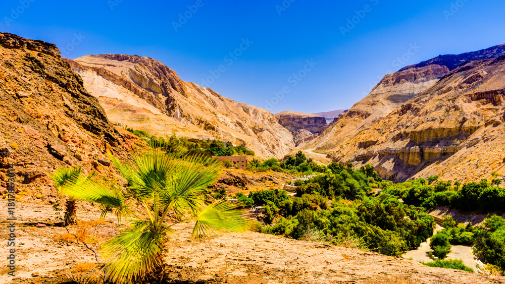 Fototapeta premium Beautiful View of Mountain Ranges at Ma'in Hotsprings